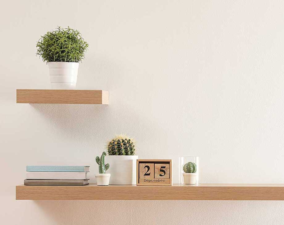 A step-by-step guide to minimal shelf styling image